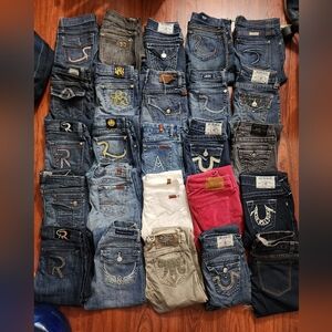 Lots of 25 pairs of women jeans, Size 23, 24, 25